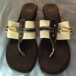 Mootsies Tootisies tan sandals, size 7.5